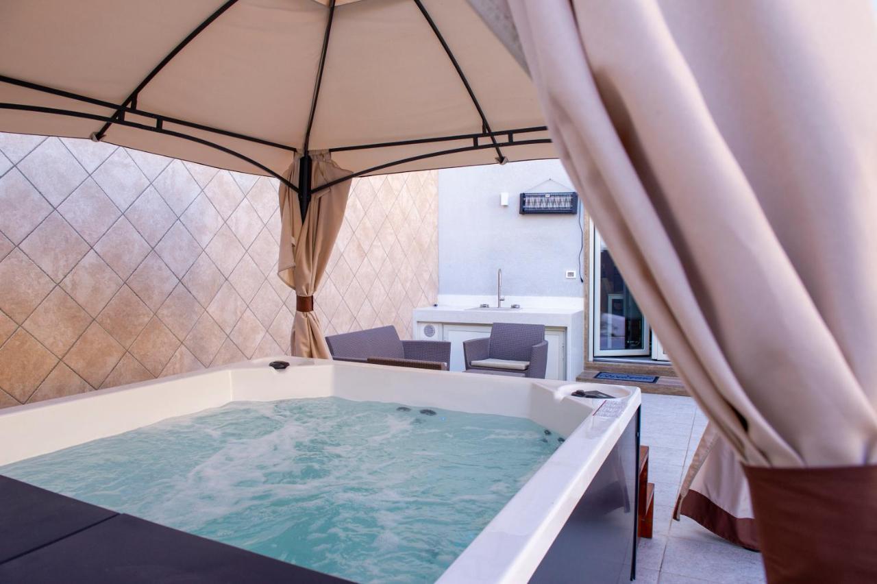 מונופולי Joyce Luxury Suite מראה חיצוני תמונה