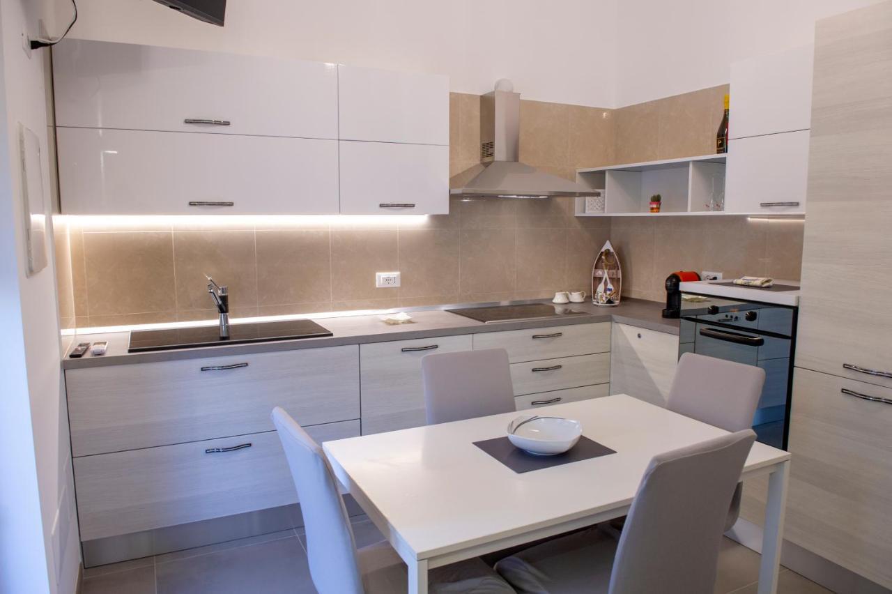מונופולי Joyce Luxury Suite מראה חיצוני תמונה