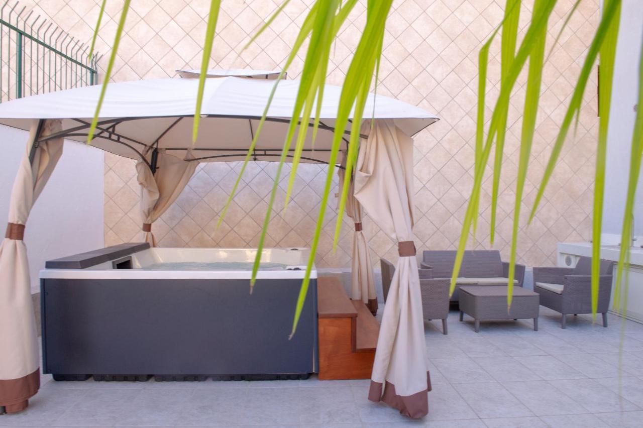מונופולי Joyce Luxury Suite מראה חיצוני תמונה