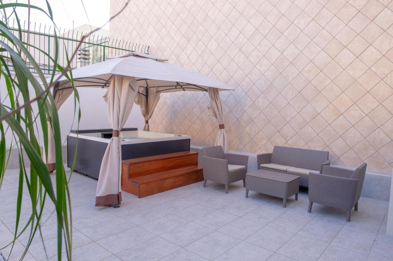 מונופולי Joyce Luxury Suite מראה חיצוני תמונה